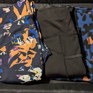 3 Pairs of POP Fit Leggings (Size L)